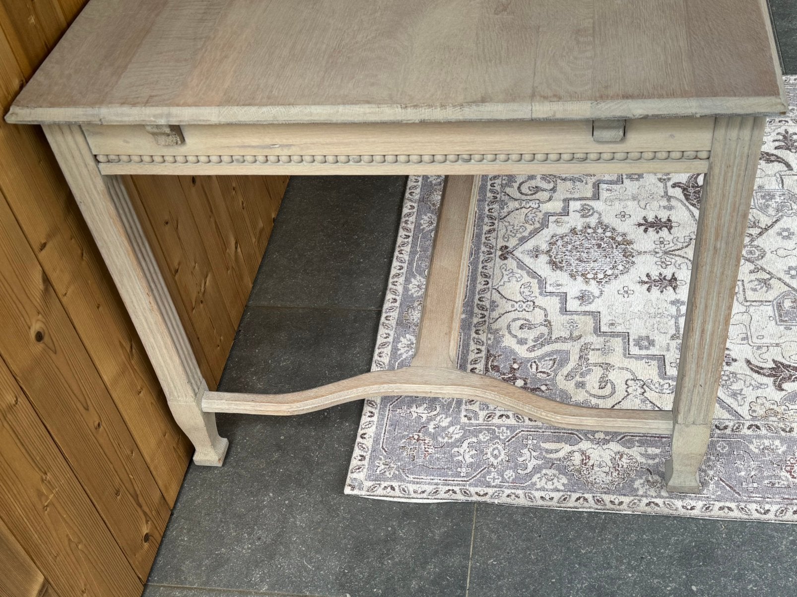 Belle table rustique en chêne blanchi, Enlèvement