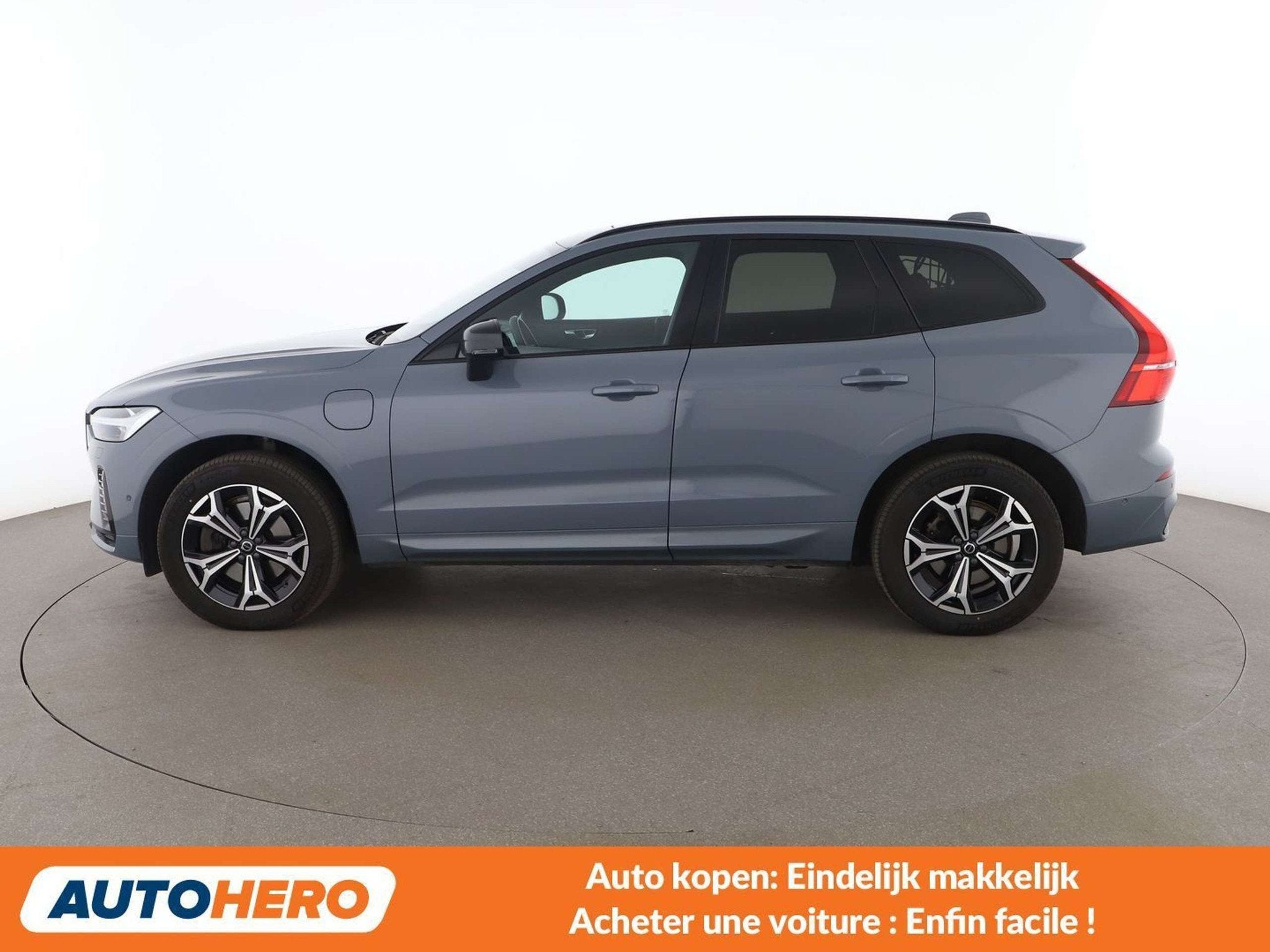 Volvo XC60 2.0 T6 Recharge Plug-in Hybrid Plus Dark AWD, Autos, Argent ou Gris, Achat, Euro 6, https://public.car-pass.be/vhr/d47834e9-6896-4ebd-a7eb-92992c1fe9c1