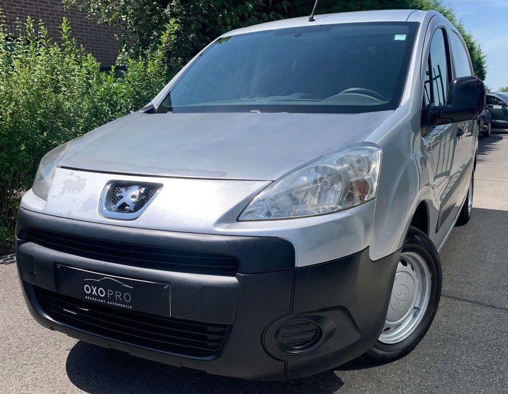 Citroën Berlingo 1.6 HDi / UTILITAIRE / 2 PLACES / CARPLAY, Argent ou Gris, Achat, 6 portes, Entreprise