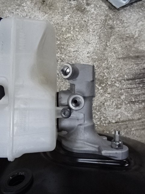 HOOFDREMCILINDER Renault Clio IV (5R) (01-2012/08-2021), Auto-onderdelen, Gebruikt, Renault, Mevr. I. Hauben, Rue de l'Espoir 34 34
4030  GRIVEGNÉE, BE
