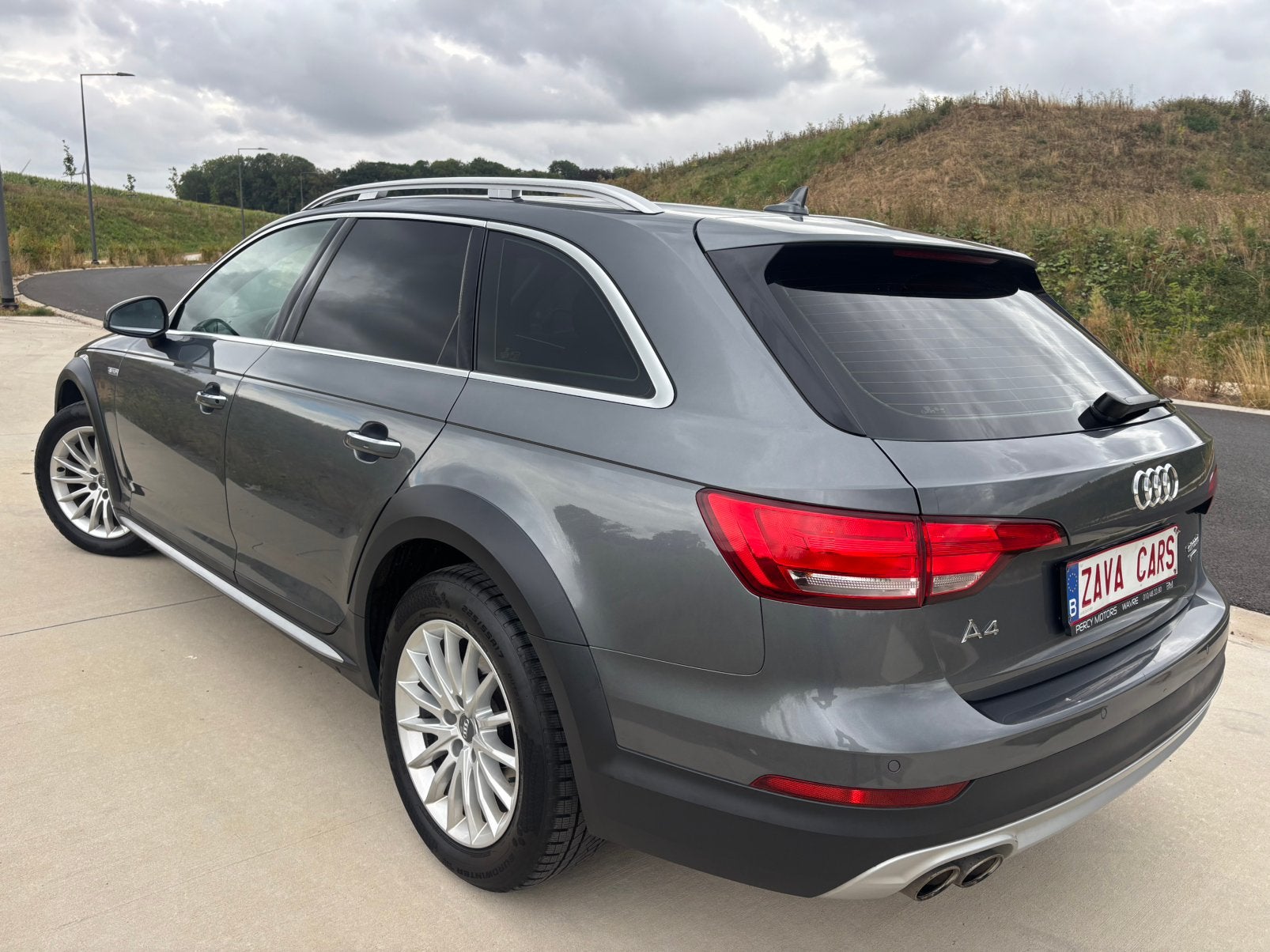 Audi A4 Allroad 2.0 TDI Quattro S tronic Xenon 2018 Euro 6b, Auto's, Automaat, 4 cilinders, A4, Bedrijf