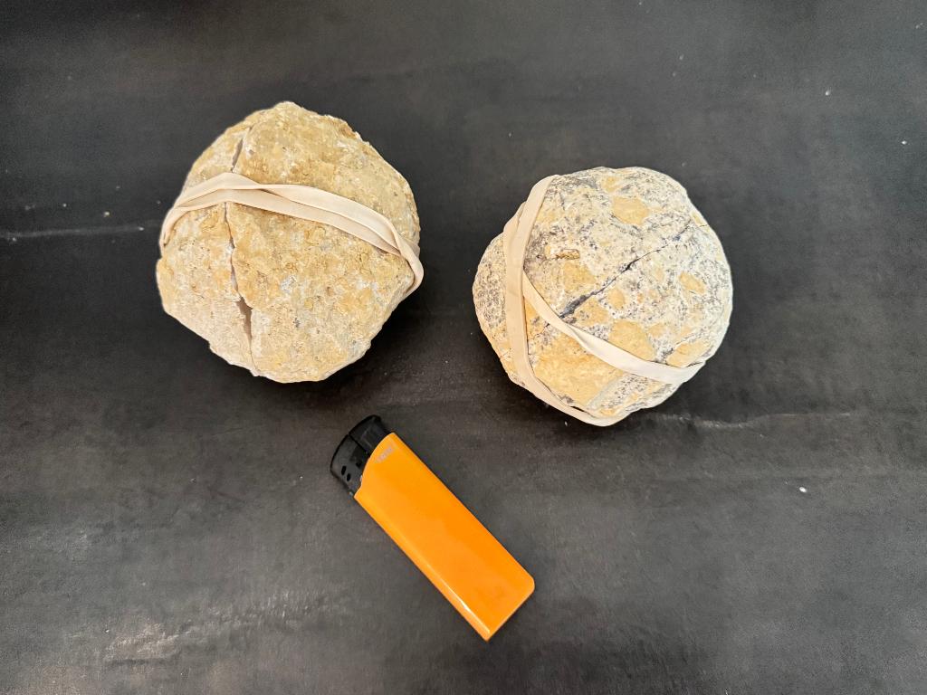 2 Kwarts Geode Marokko, Verzamelen, Mineralen en Fossielen, Ophalen of Verzenden, Mineraal