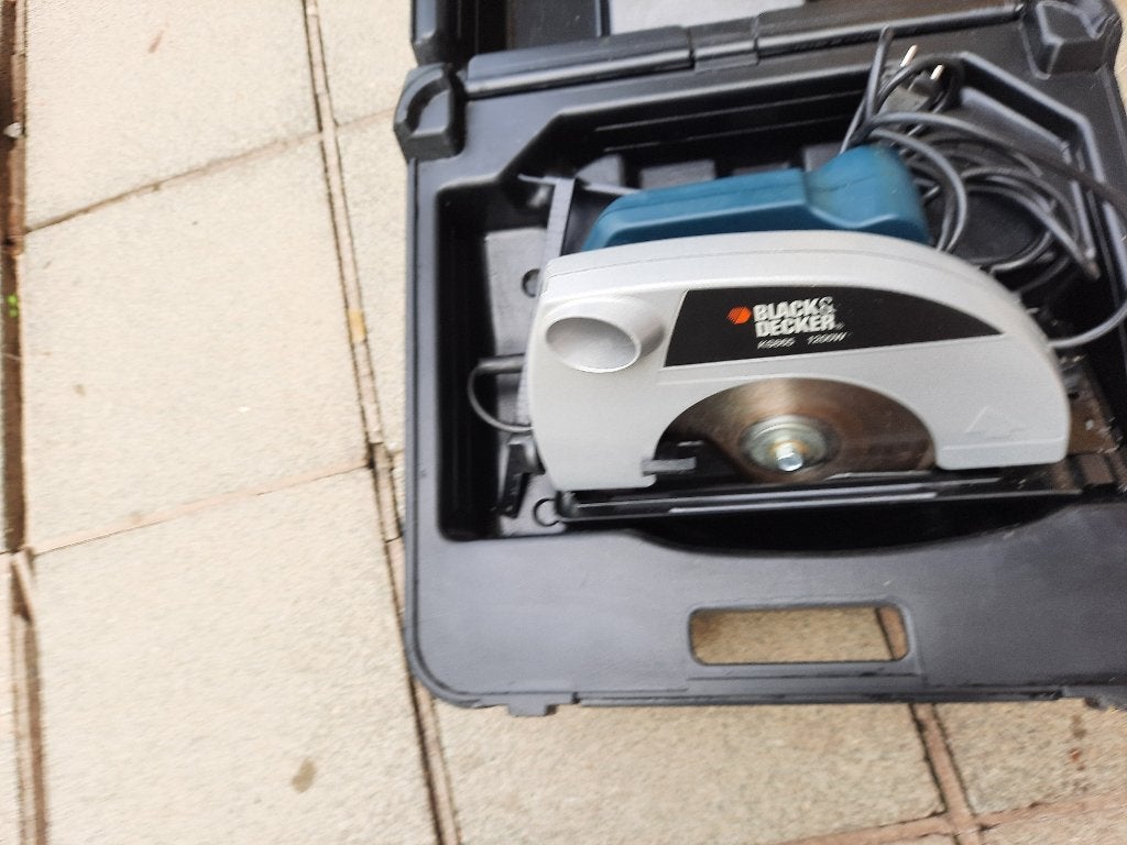 SCIE CIRCULAIRE, Bricolage & Construction, Outillage | Scies mécaniques, 1200 watts ou plus, Enlèvement, Utilisé, Scie circulaire