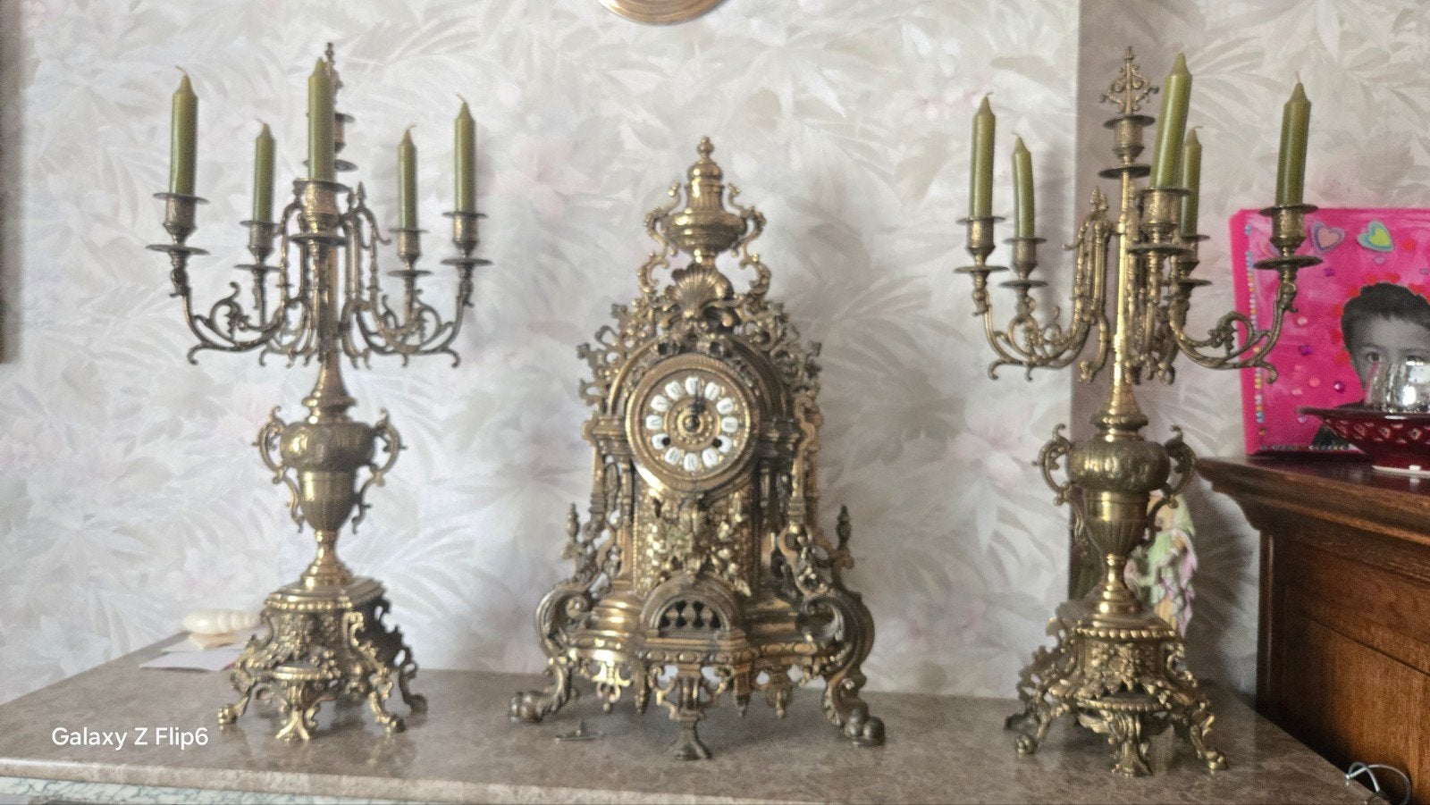 Pendule et candélabres en laiton, Antiquités & Art, Enlèvement
