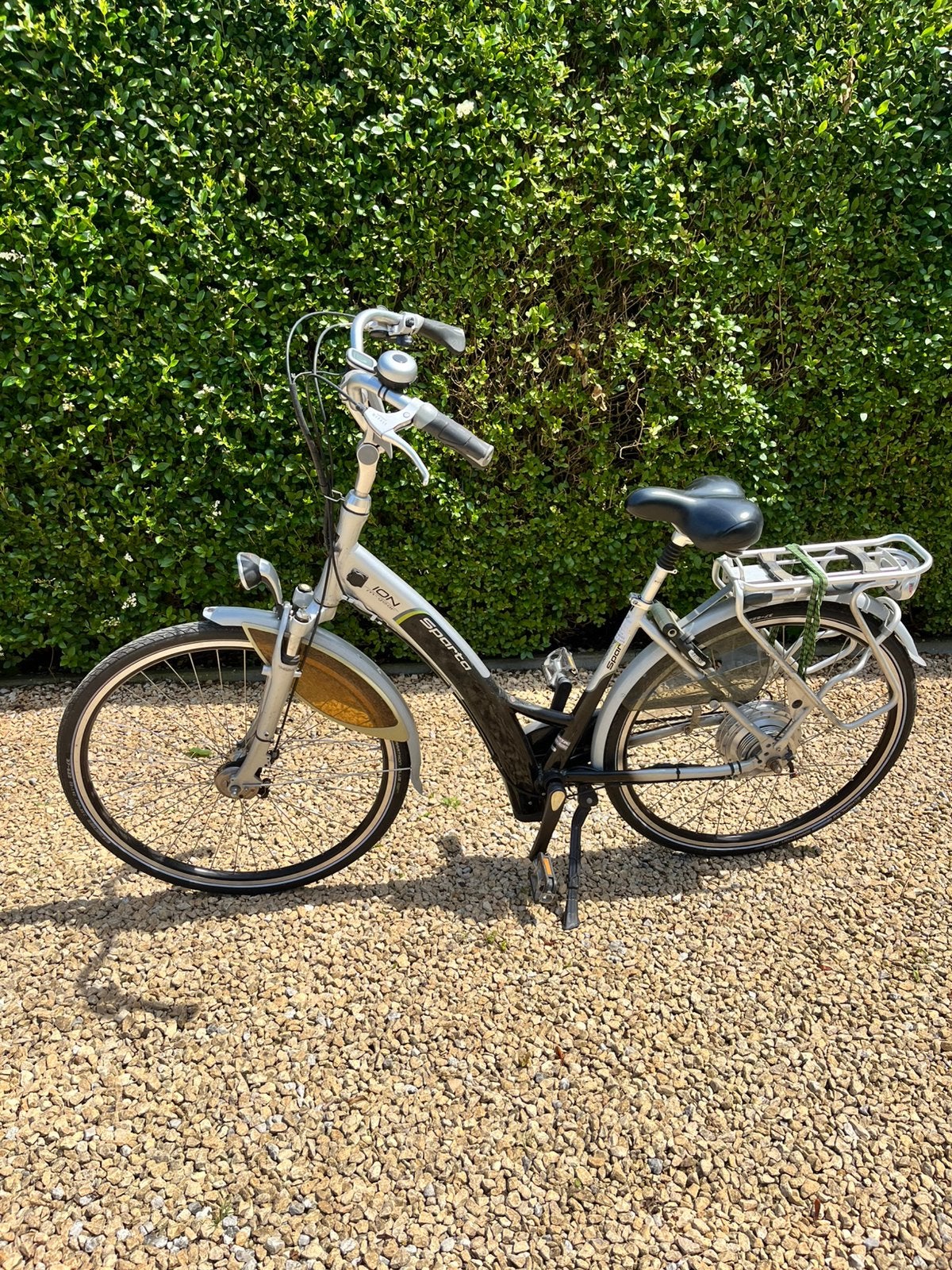 Elektrische fiets met fout op batterij+ onderdelen extra, Fietsen en Brommers, Ophalen, Gebruikt