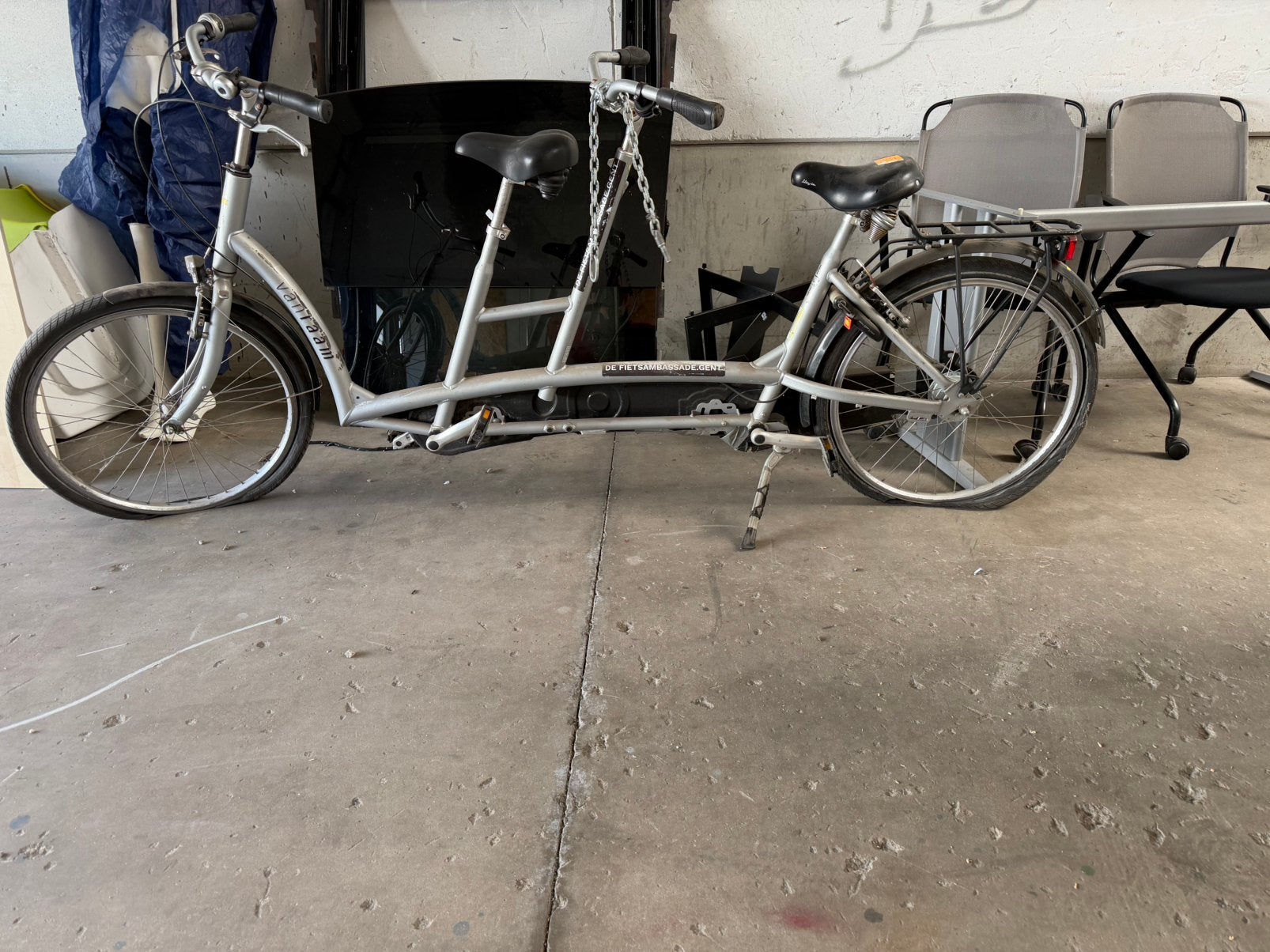 Tandem van raam, Ophalen, Zo goed als nieuw