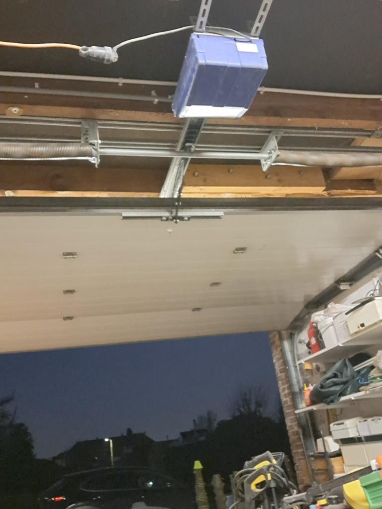 Portail sectionnel, garage, champ solaire Grimbergen