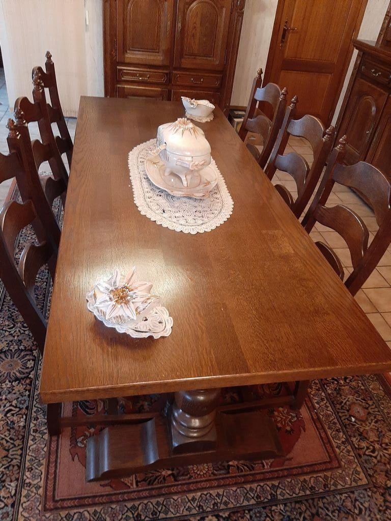 EETPLAATS TAFEL + 6 STOELEN in EIK, Huis en Inrichting, Ophalen