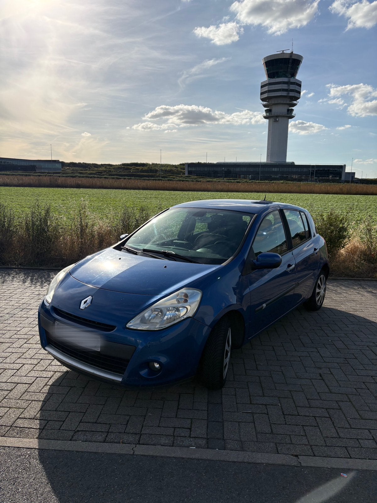 CLIO 3  168 000km, Climatisation automatique, 5 portes, 5 places, Particulier