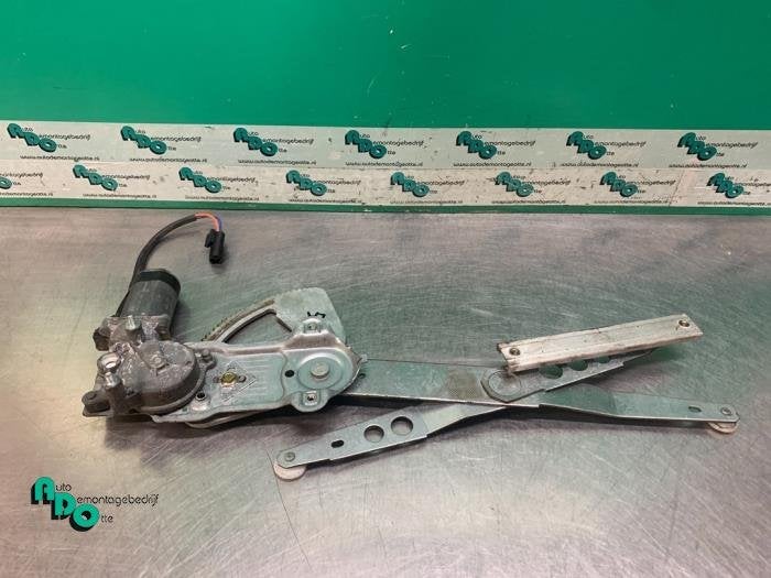Mécanique vitre 4portes arrière gauche d'un Jaguar XJ, -, 3 mois de garantie, Utilisé, Jaguar