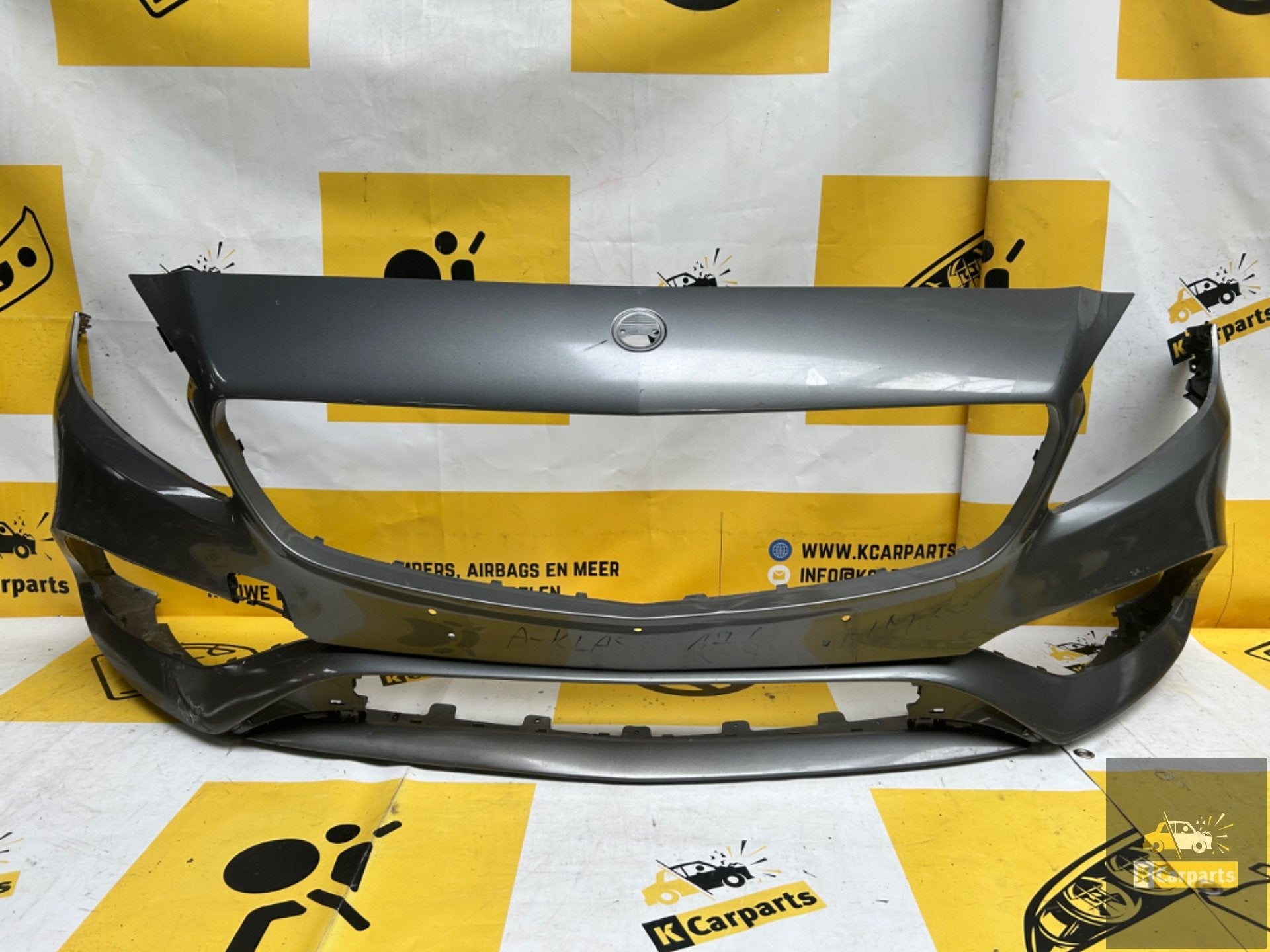 Mercedes A Klasse W176 Facelift AMG Voorbumper origineel, Gebruikt, Mercedes-Benz AG, Mercedes-Benz, Mercedesstrasse 120
70372  Stuttgart, DE