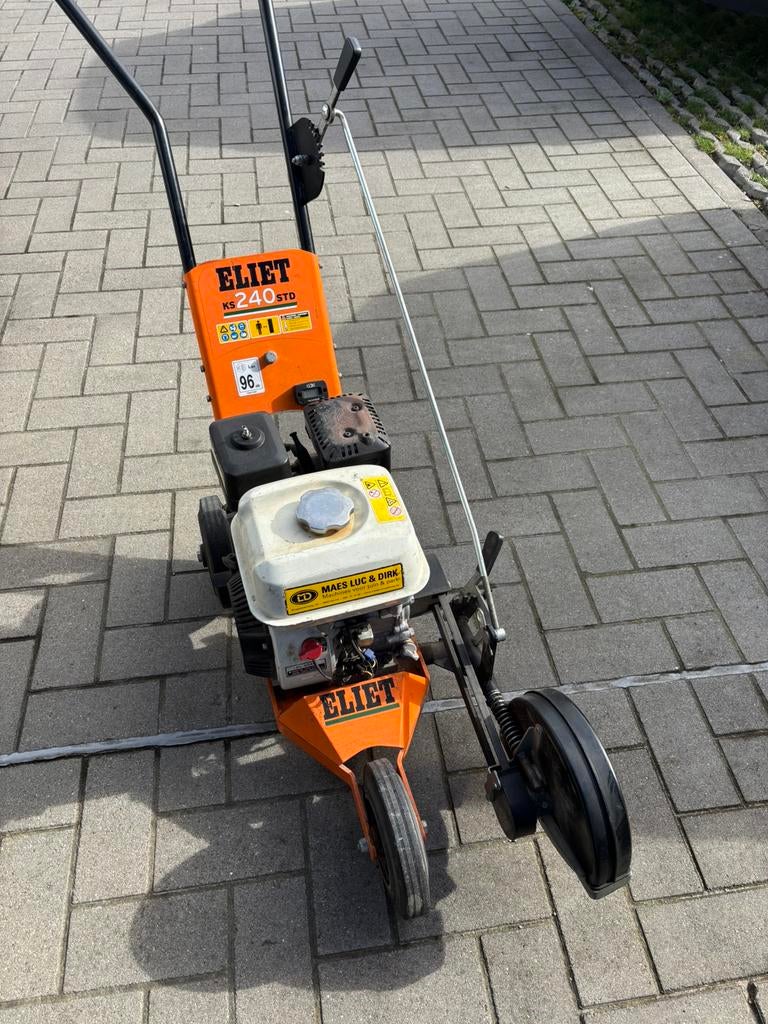 Eliet kantensnijder, voor de perfecte afwerking van uw gazon, Ophalen, Zo goed als nieuw
