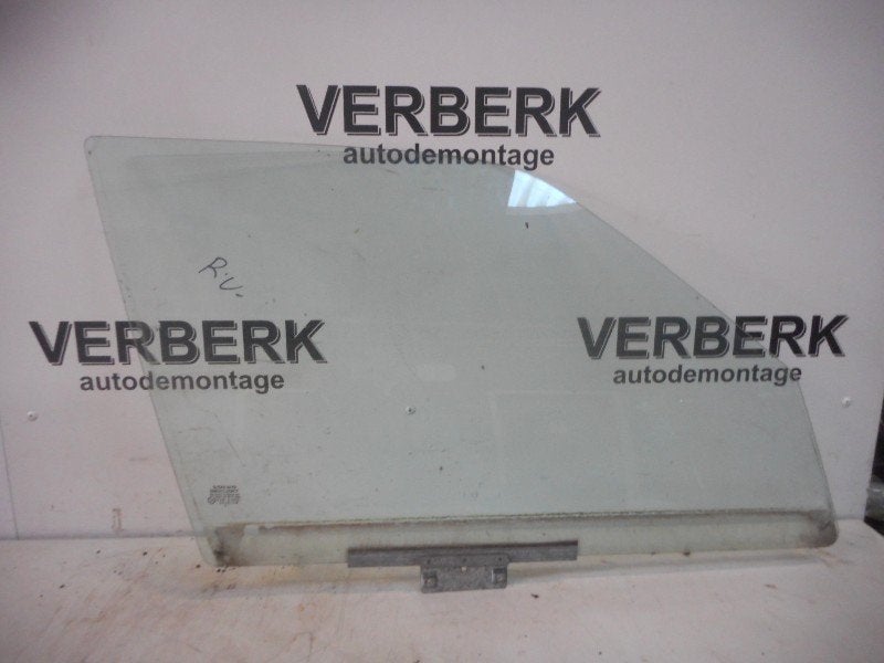 VITRE AVANT DROITE Volvo 440 (01-1988/12-1996), Info@volvocars.com, Volvo Car Germany GmbH, Siegburger Straße 229
50679  Köln, DE