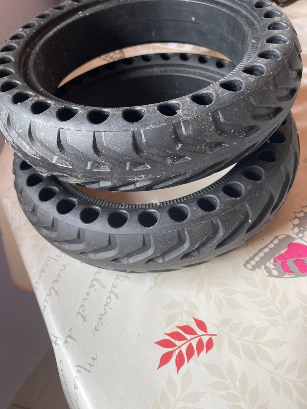 Nagelnieuwe volle banden voor step, Motoren, Ophalen, Nieuw