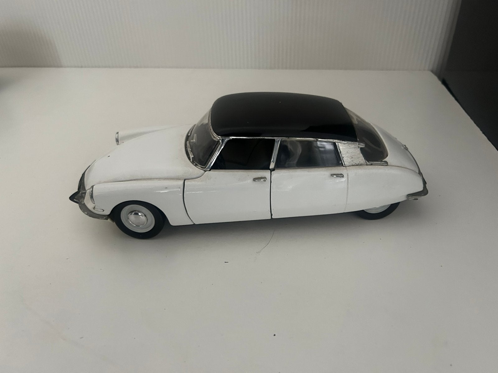 Citroën DS, Enlèvement, Comme neuf