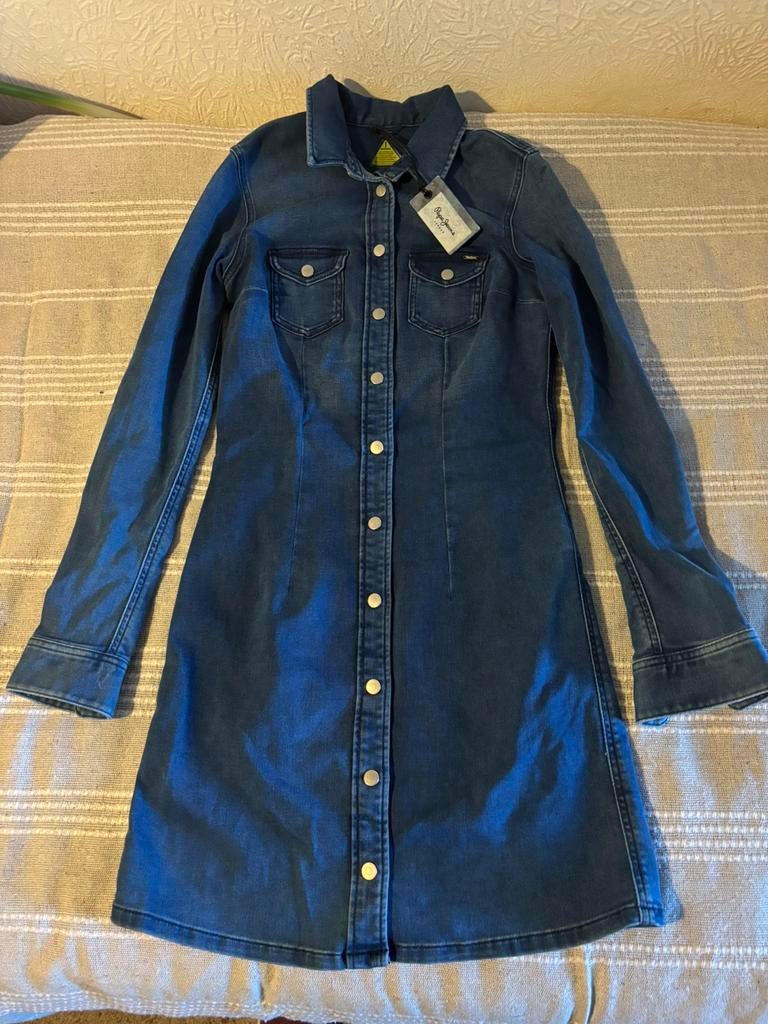 Robe en Jeans longue manche Pepe Jeans taille M, Vêtements | Femmes, Neuf, Taille 38/40 (M), Enlèvement ou Envoi, Au-dessus du genou