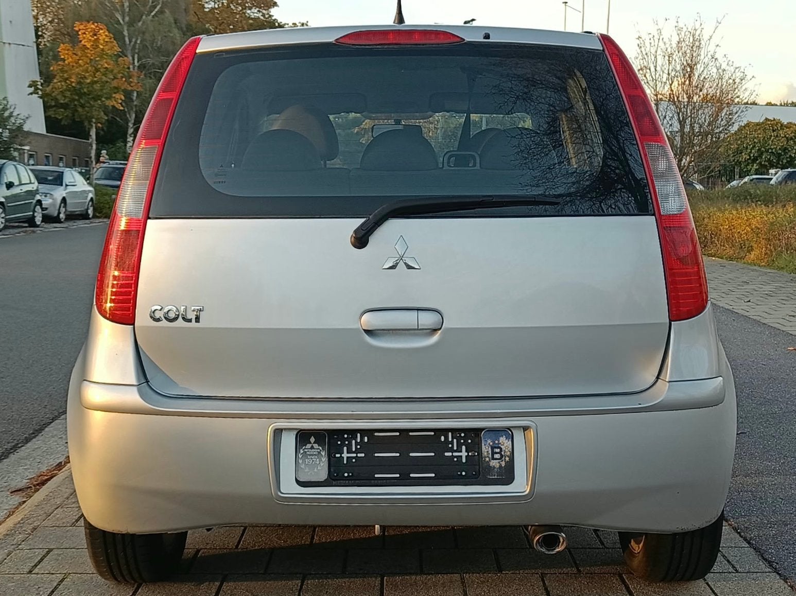 MITSUBISHI COLT 1.3 BENZINE AIRCO - 2007 - 079.000KM!!, Auto's, Stof, Zwart, Colt, Particulier