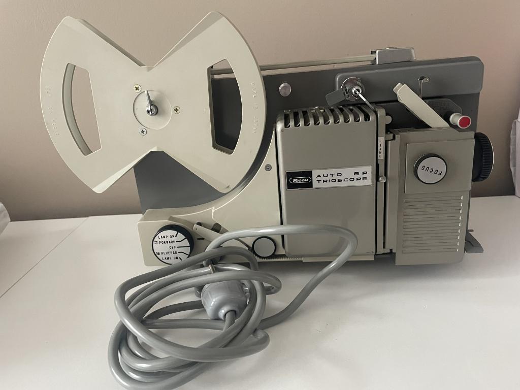 Projecteur Ricoh 8P Trioscope, Audio, Tv en Foto, Beamers, Ophalen of Verzenden, Gebruikt
