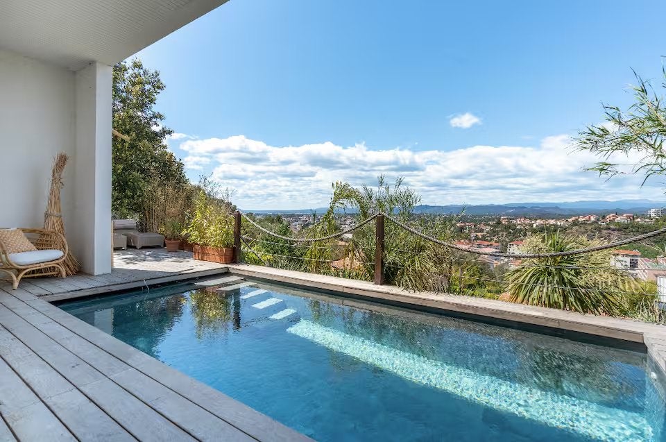 Villa duplex avec piscine privée à Saint-Raphaël, Piscine, 8 personnes, Provence et Côte d'Azur, Ville