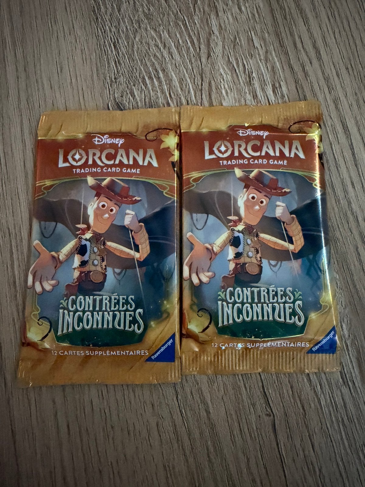Disney Lorcana Contrées Inconnues Booster FR – 2 stuks, Ophalen of Verzenden, Nieuw, Booster