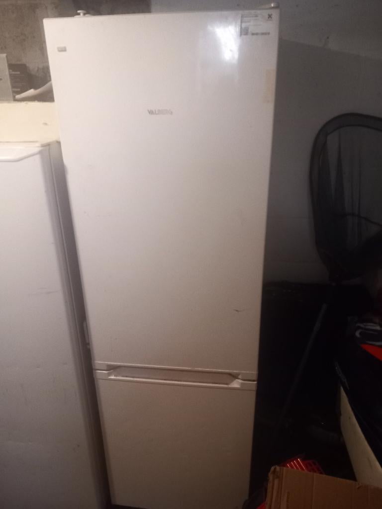 Frigo congélateur, 160 cm ou plus, Comme neuf, Enlèvement, 100 à 150 litres