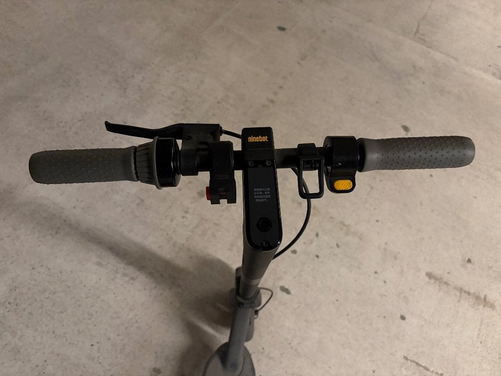 E step van Ninebot, Fietsen en Brommers, Steps, Ophalen, Gebruikt, Elektrische step (E-scooter), Ninebot