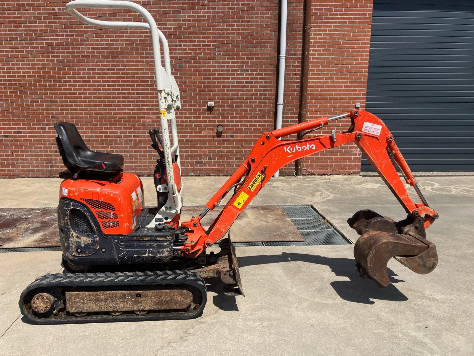 Kubota U10-3, Enlèvement, Excavatrice