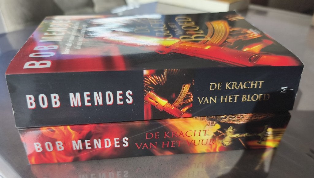 Boek Bob Mendes: De kracht van het bloed, Gelezen, België, Ophalen of Verzenden, Bob Mendes