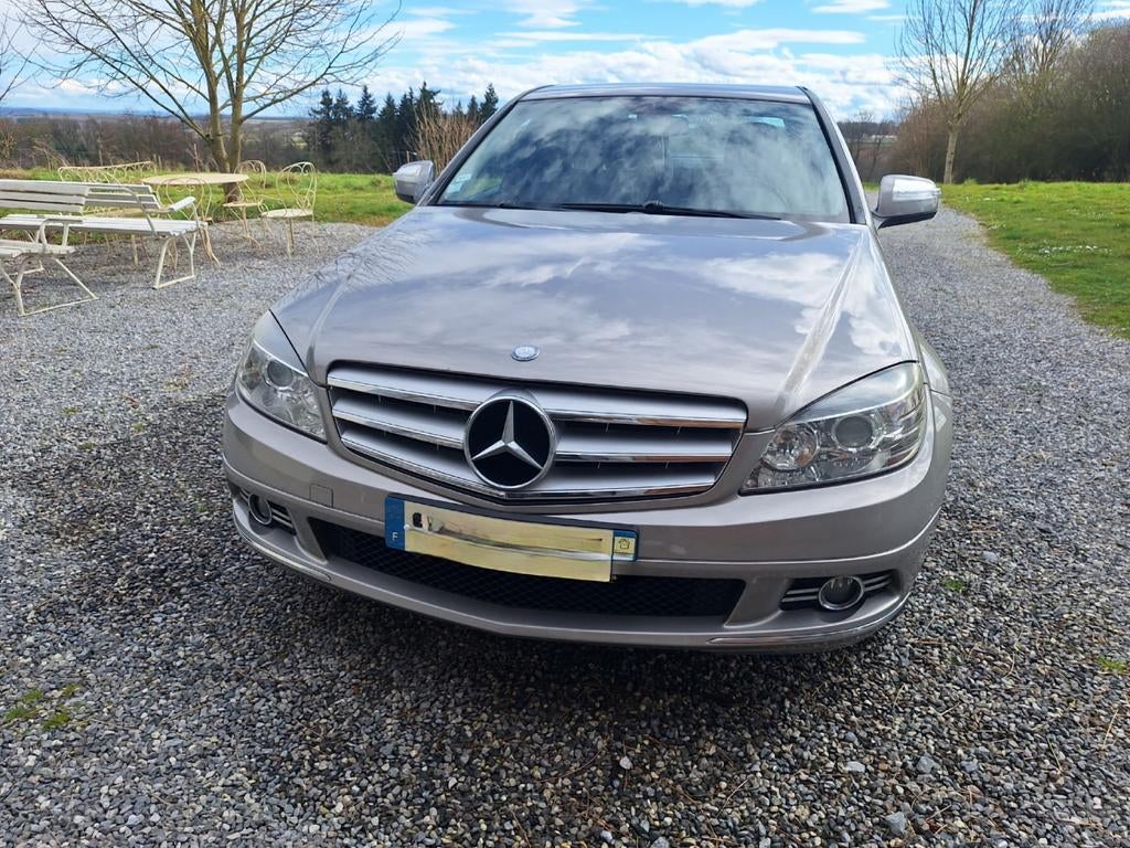 Mercedes C220 170chv avant-garde plaques FR contrôl ok, Autos, Mercedes-Benz, Particulier, Classe C, Diesel, Berline, 5 portes