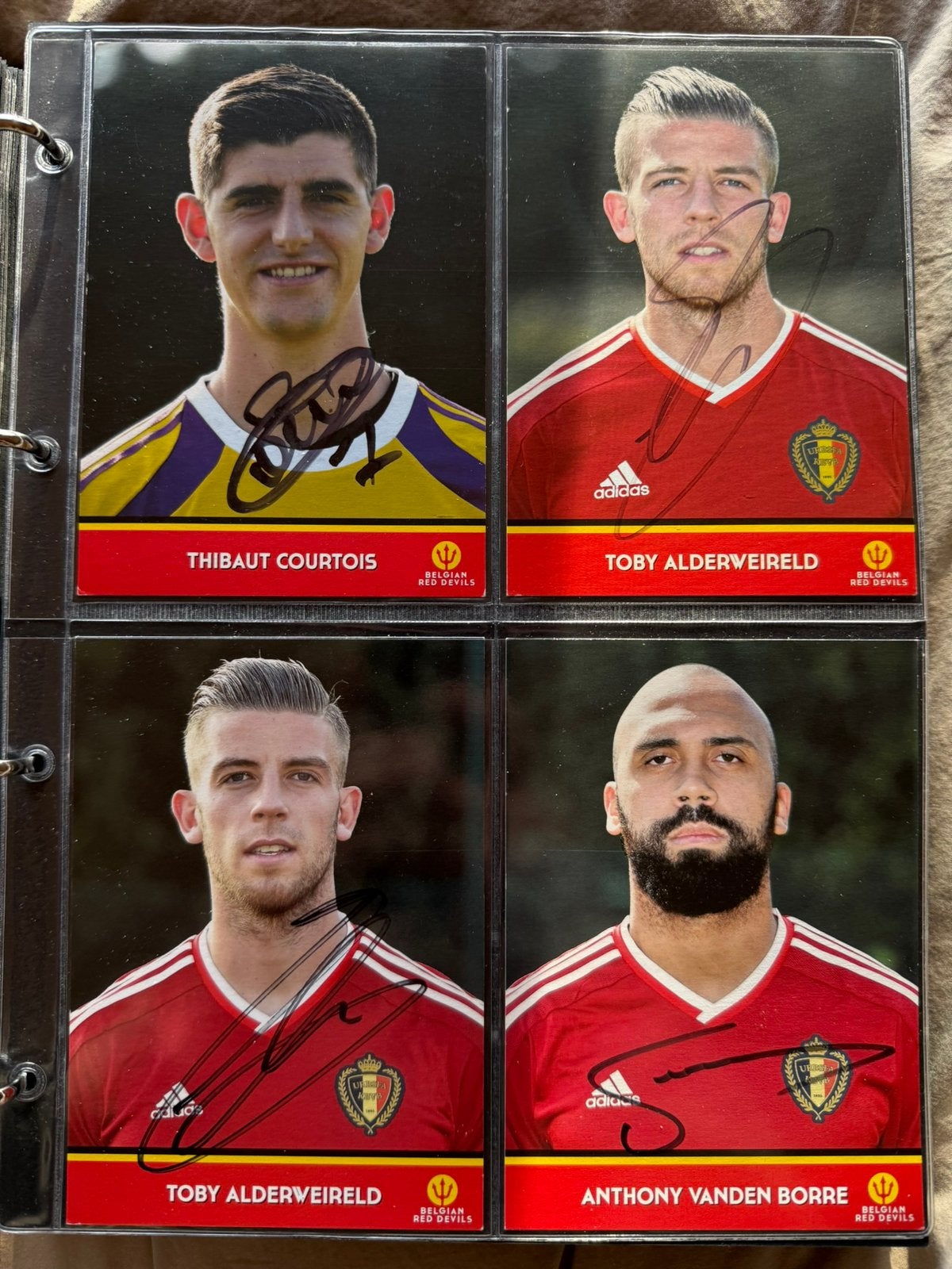 20 kaarten rode duivels gesigneerd!, Ophalen of Verzenden, Zo goed als nieuw, Spelerskaart