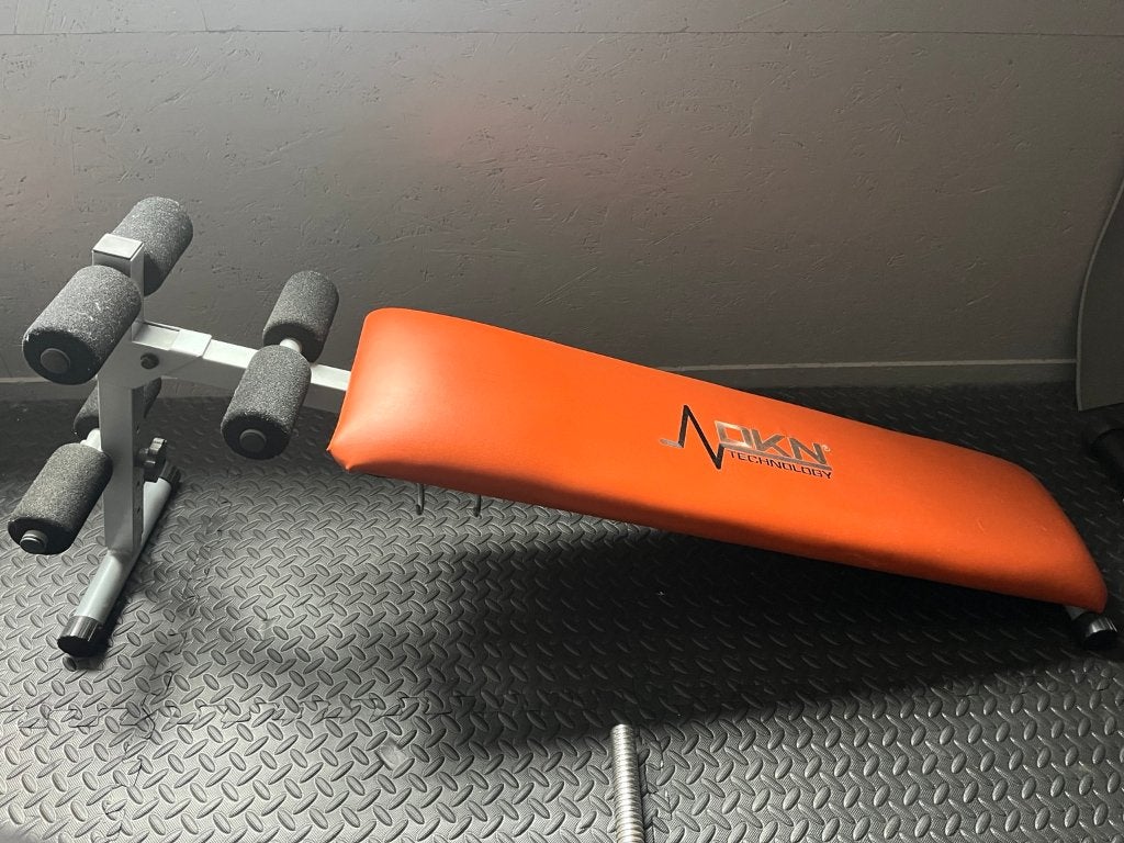 Banc pour muscles abdominaux DKN Technology, Enlèvement, Utilisé, Abdominaux