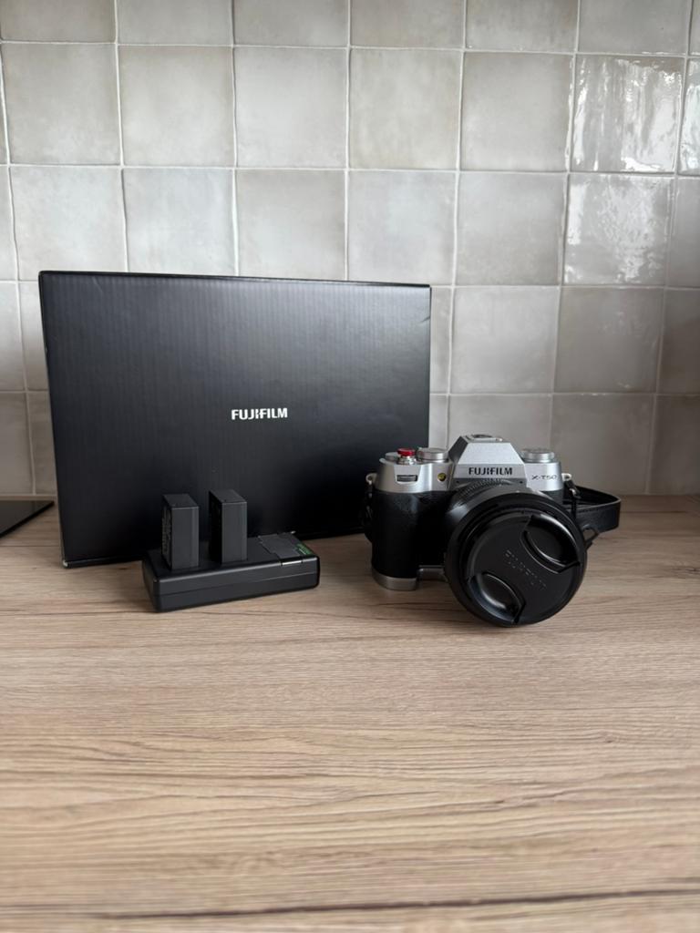 Fujifilm XT-50 + objectif 16-50mm, Enlèvement, Comme neuf