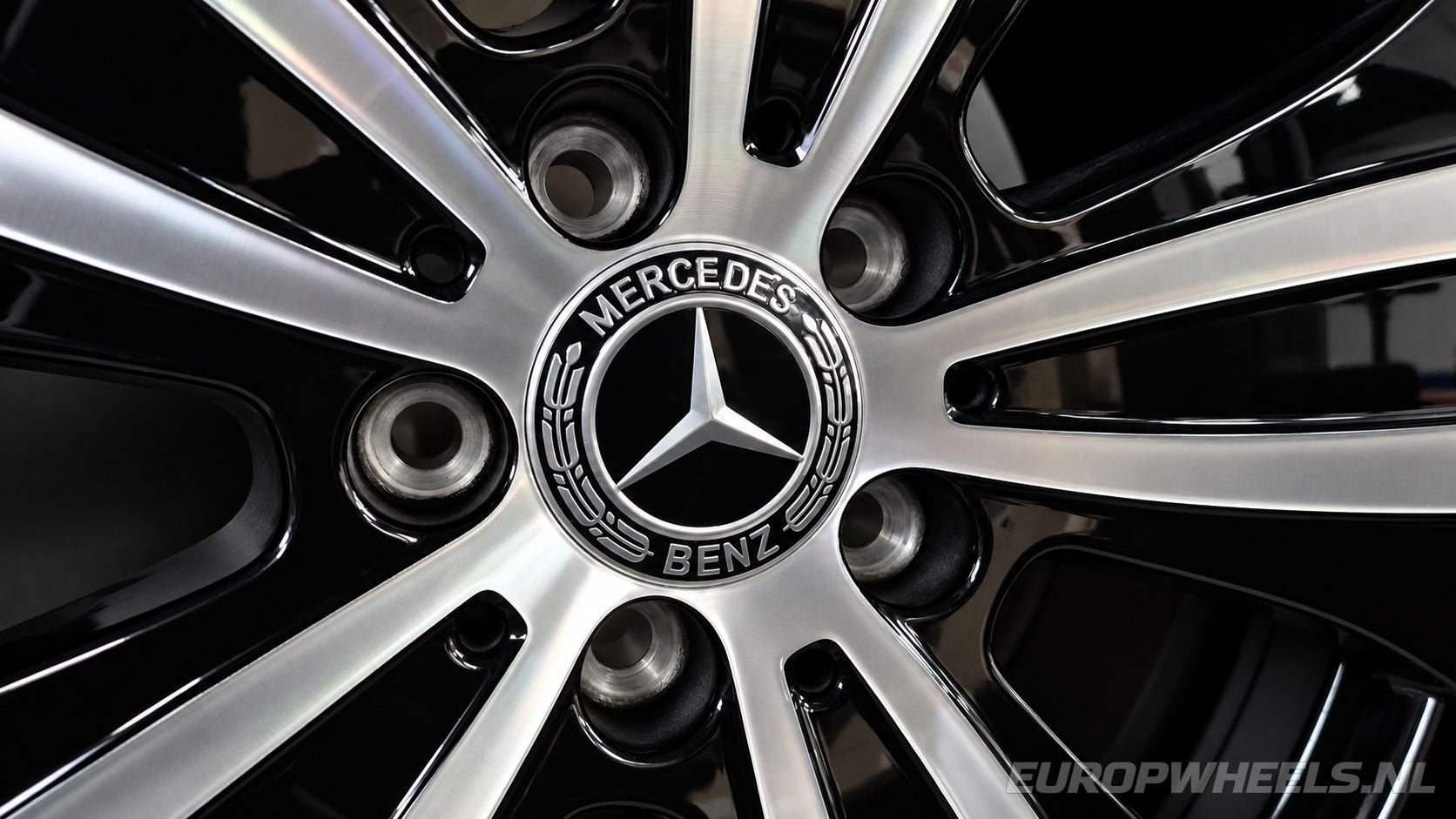 19 inch Mercedes EQE V295 OEM velgen Nokian winterbanden, 19 inch, Gebruikt, 255 mm, -