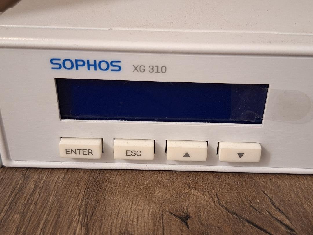 Firewall Sophos XG 310 10gbps, Computers en Software, Servers