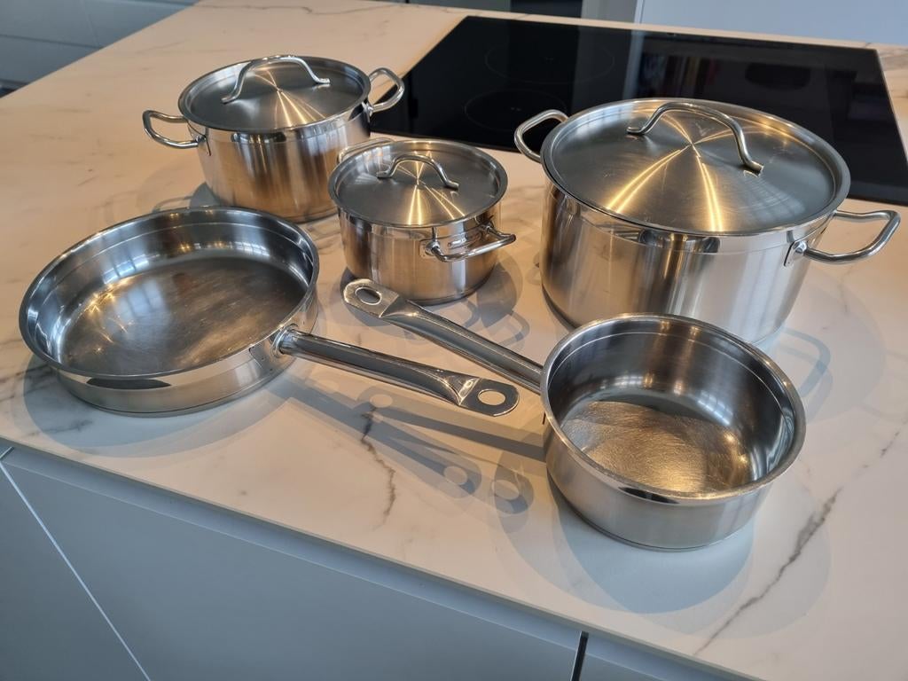 Roestvrijstalen pannenset 5-delig met deksels, Ophalen of Verzenden, Pannenset