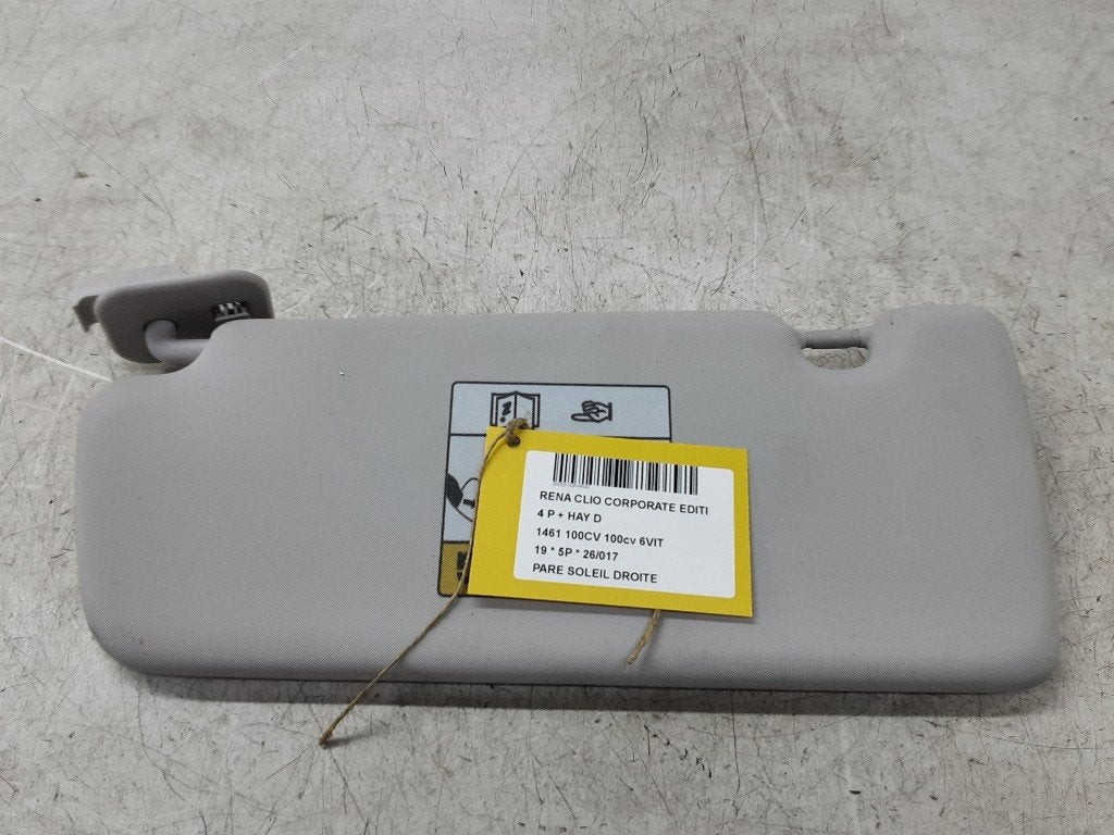 ZONNEKLEP RECHTS Renault Clio V (RJAB) (01-2019/-), Gebruikt, Renault, Mevr. I. Hauben, Rue de l'Espoir 34 34
4030  GRIVEGNÉE, BE