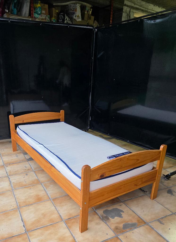 Lit 1 personne avec matelas, Huis en Inrichting, Slaapkamer | Bedden, Ophalen, Gebruikt, 90 cm, Eenpersoons