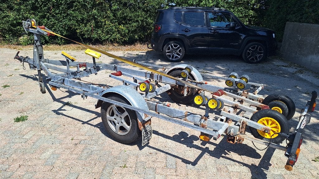 Pega 1800 boottrailer, Watersport en Boten, Boottrailers, Ophalen, Gebruikt, Minder dan 6 meter, 1500 tot 3000 kg