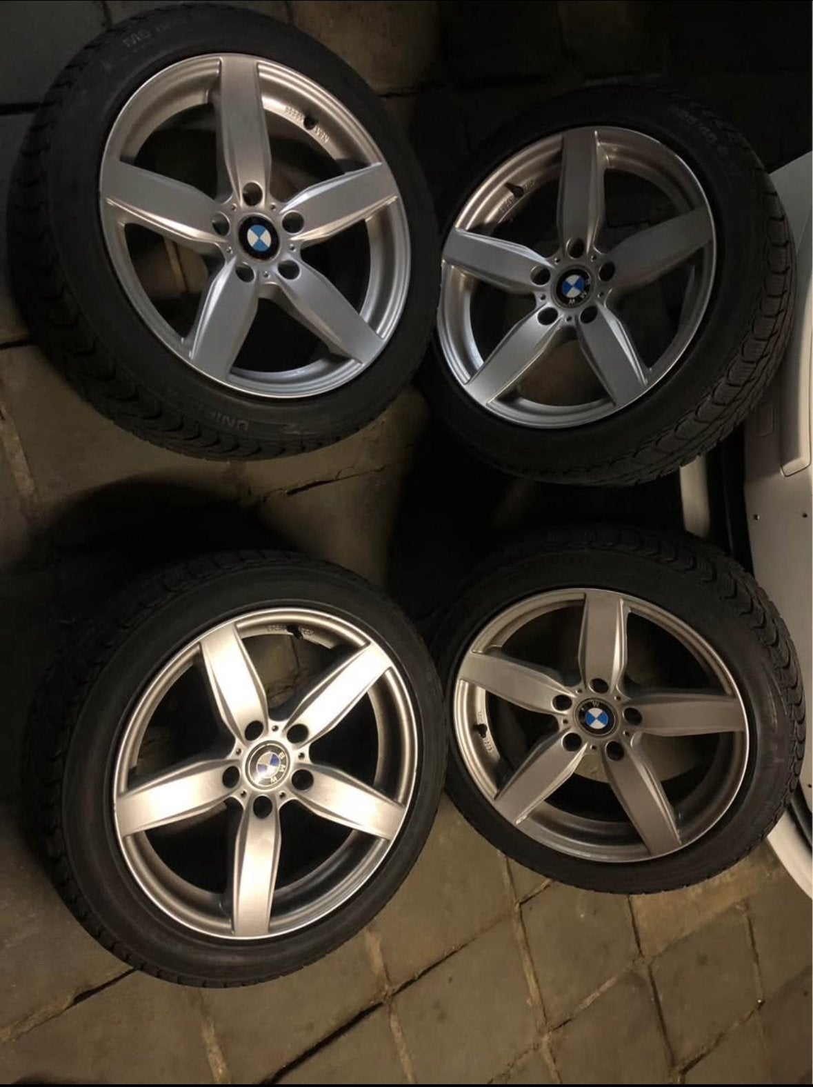 Bmw winter banden met velgen, Ophalen