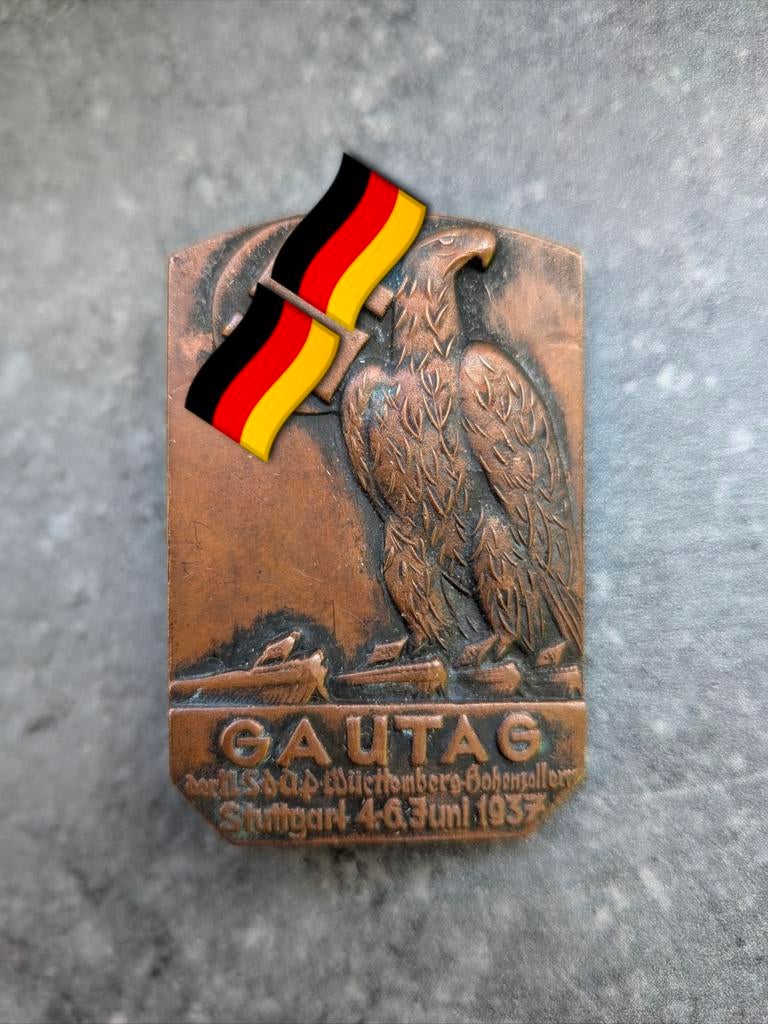 Broche de commémoration pour les rassemblements du parti