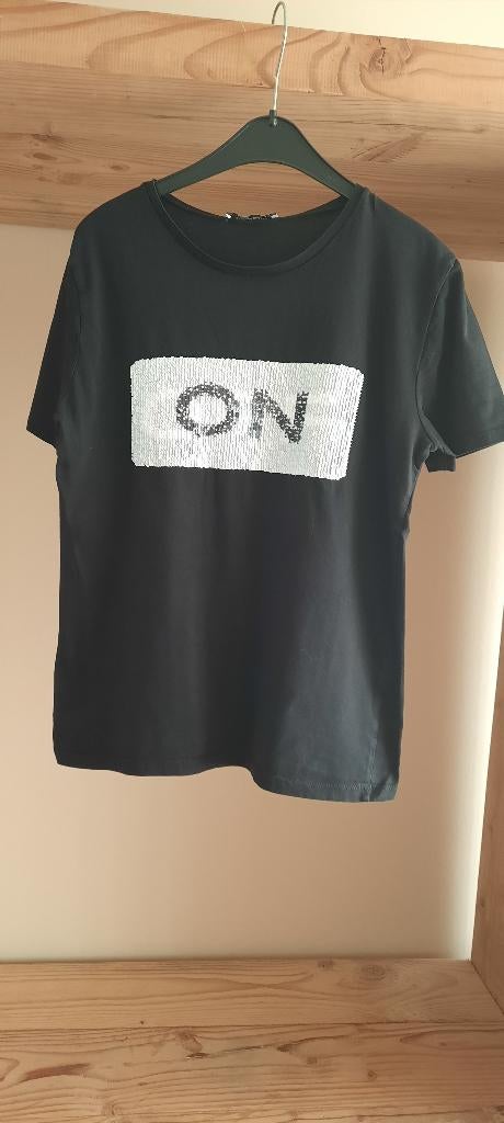 Mooi t-shirt zara trafaluc maat medium, Kleding | Dames, T-shirts, Maat 38/40 (M), Zwart, Ophalen of Verzenden, Zo goed als nieuw
