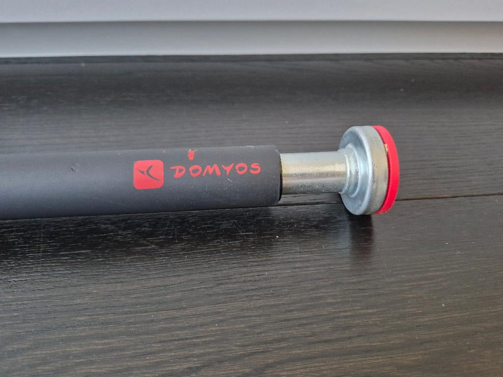 Domyos optrekstang ( MOET DRINGEND WEG ), Enlèvement