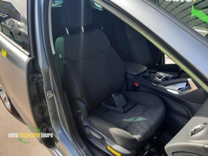 Siège droit d'un Peugeot 3008, -, -, 3 mois de garantie, Utilisé