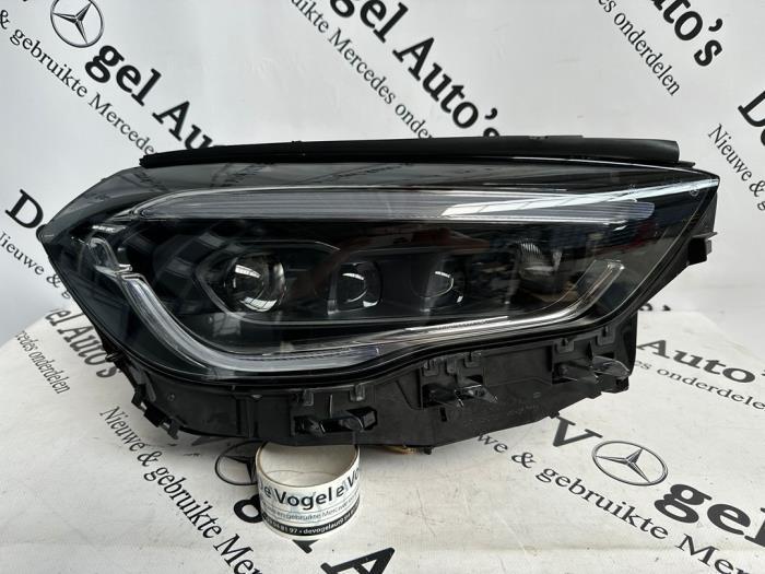 Phare droit d'un Mercedes GLA, 3 mois de garantie, Utilisé, -, -
