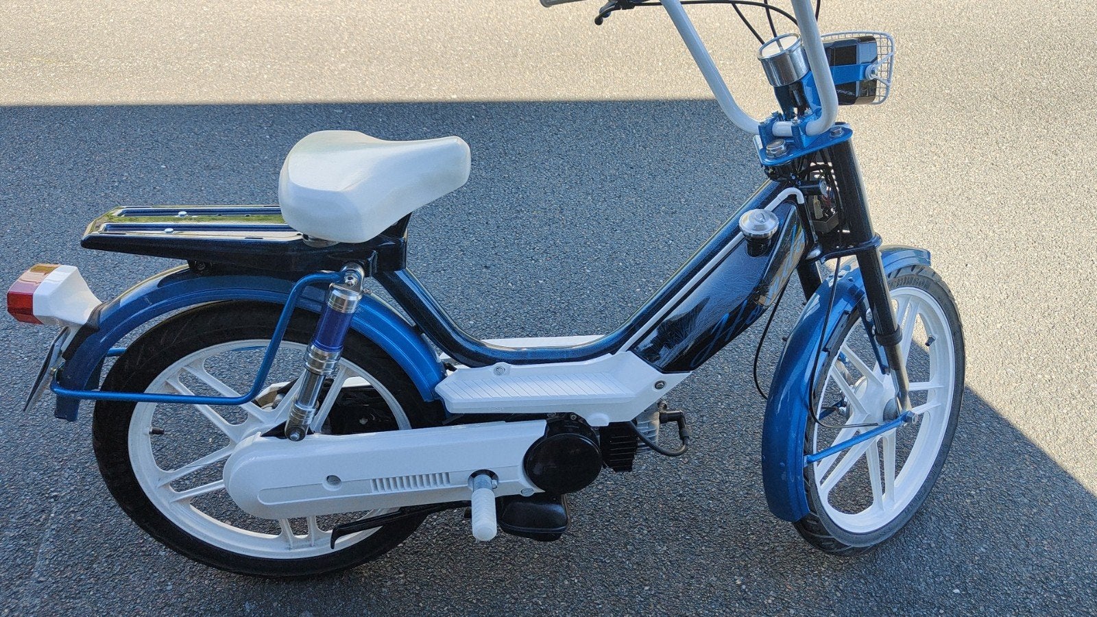 Honda Camino candy Blue gespoten, Ophalen
