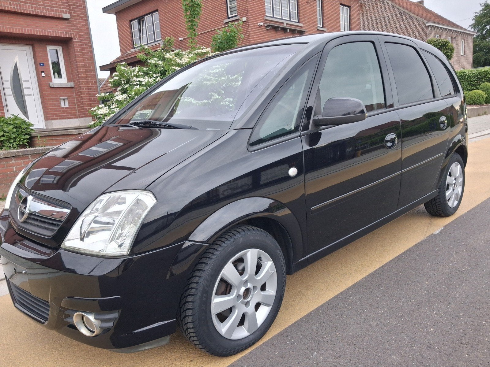 Opel Meriva 1.4 benzine gekeurd, Voorwielaandrijving, Monovolume, Zwart, Leder en Stof