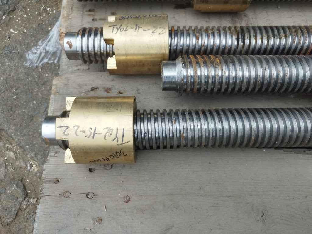 Trapezium draadstang Dia 50 mm - 100 of 70 cm lang, 500 tot 1000 mm, Ophalen of Verzenden, Zo goed als nieuw, Onderdeel