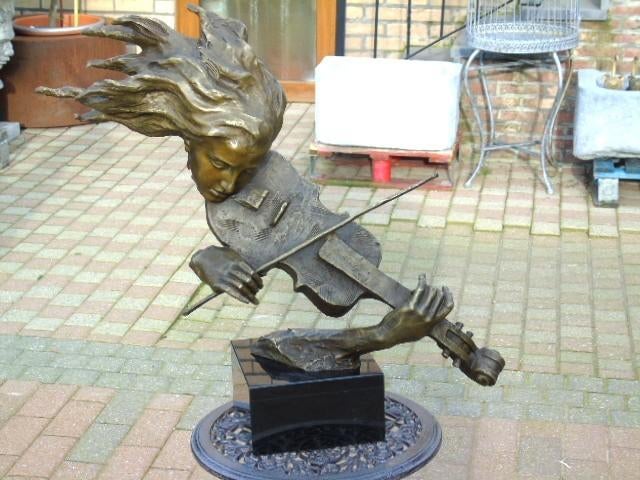 gesigneerde bronzen buste van de vrouw met de viool, MILO, Antiek en Kunst, Antiek | Brons en Koper, Brons, Ophalen of Verzenden