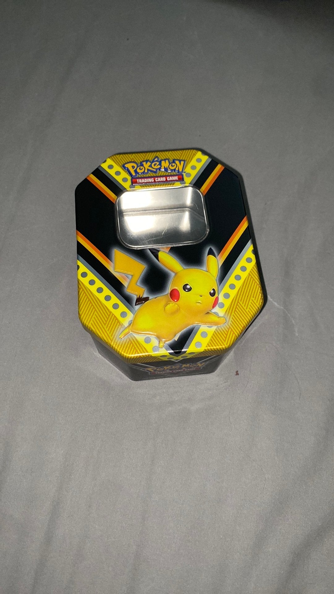 Pikachu tin, Enlèvement, Neuf