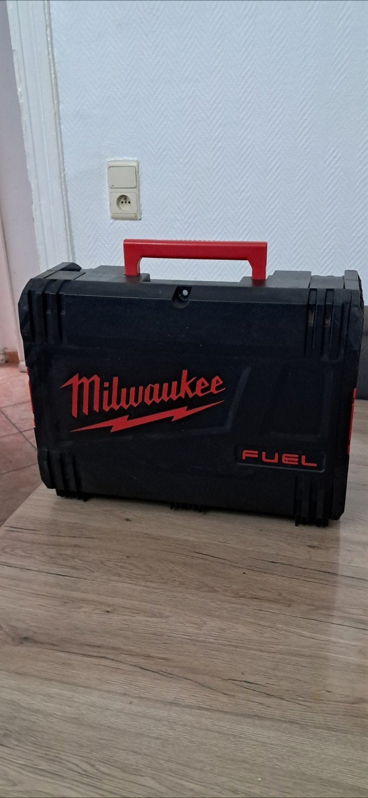 Boîte à outils Milwaukee Fuel comme Neuf, Bricolage & Construction, Enlèvement